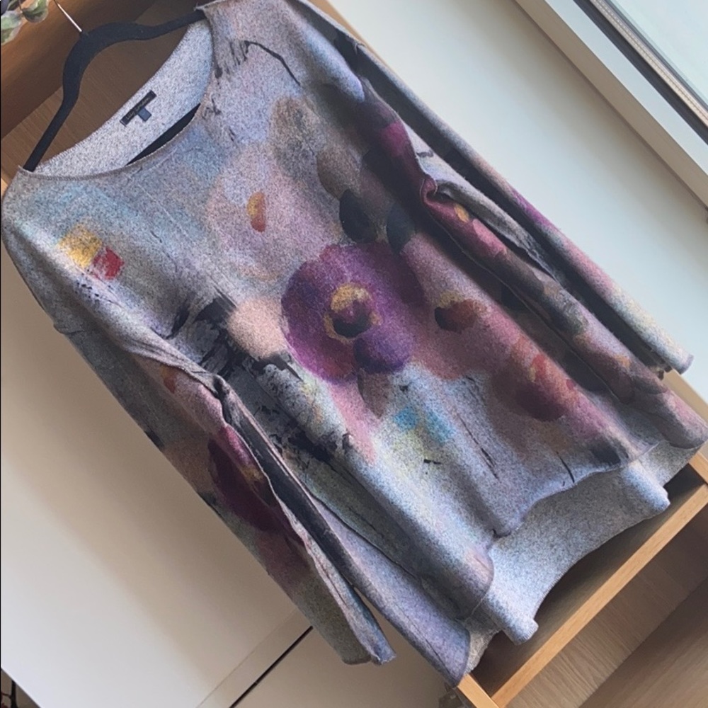 Lily London crew neck sweater